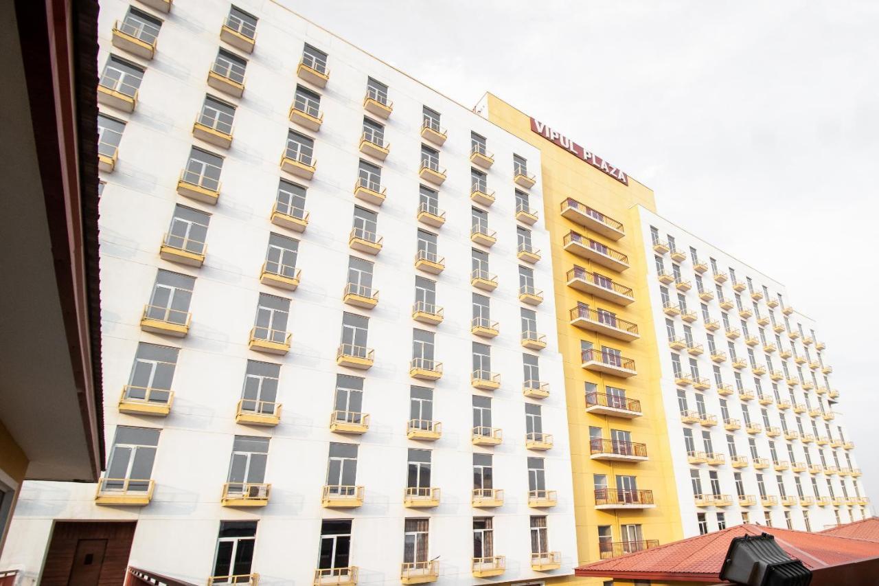 Capital O 70760 Hotel Grand 81 Faridabad Exterior photo