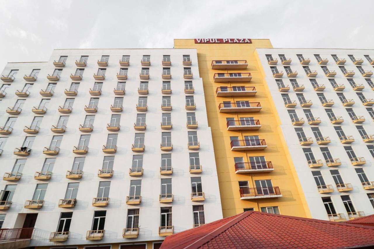 Capital O 70760 Hotel Grand 81 Faridabad Exterior photo