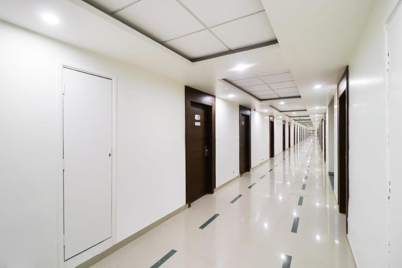 Capital O 70760 Hotel Grand 81 Faridabad Exterior photo
